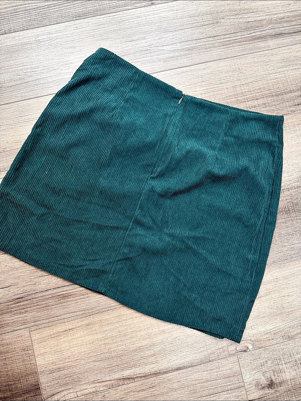 SHEIN Ribbed Mini Skirt - Picture 2 of 5
